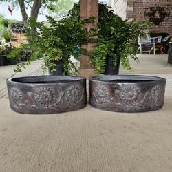 Long Dark Clay Pots (Planters) Plants. Pottery $50 cada una.