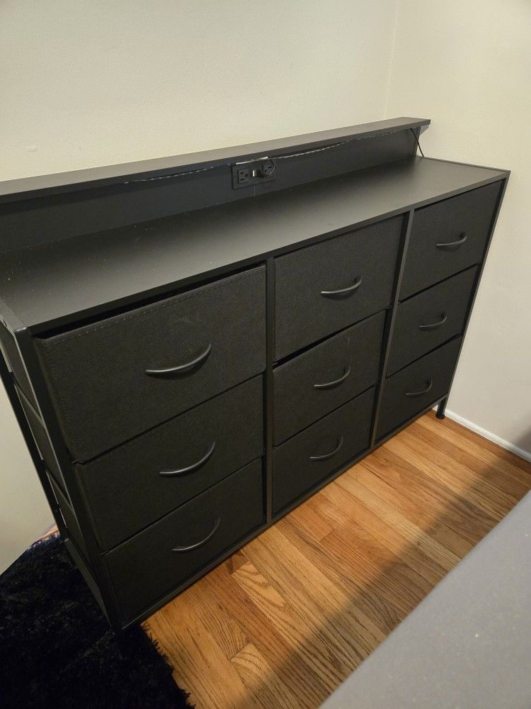 9 Drawer Dresser