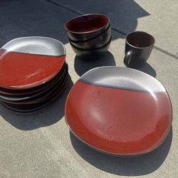 Dinnerware Set 