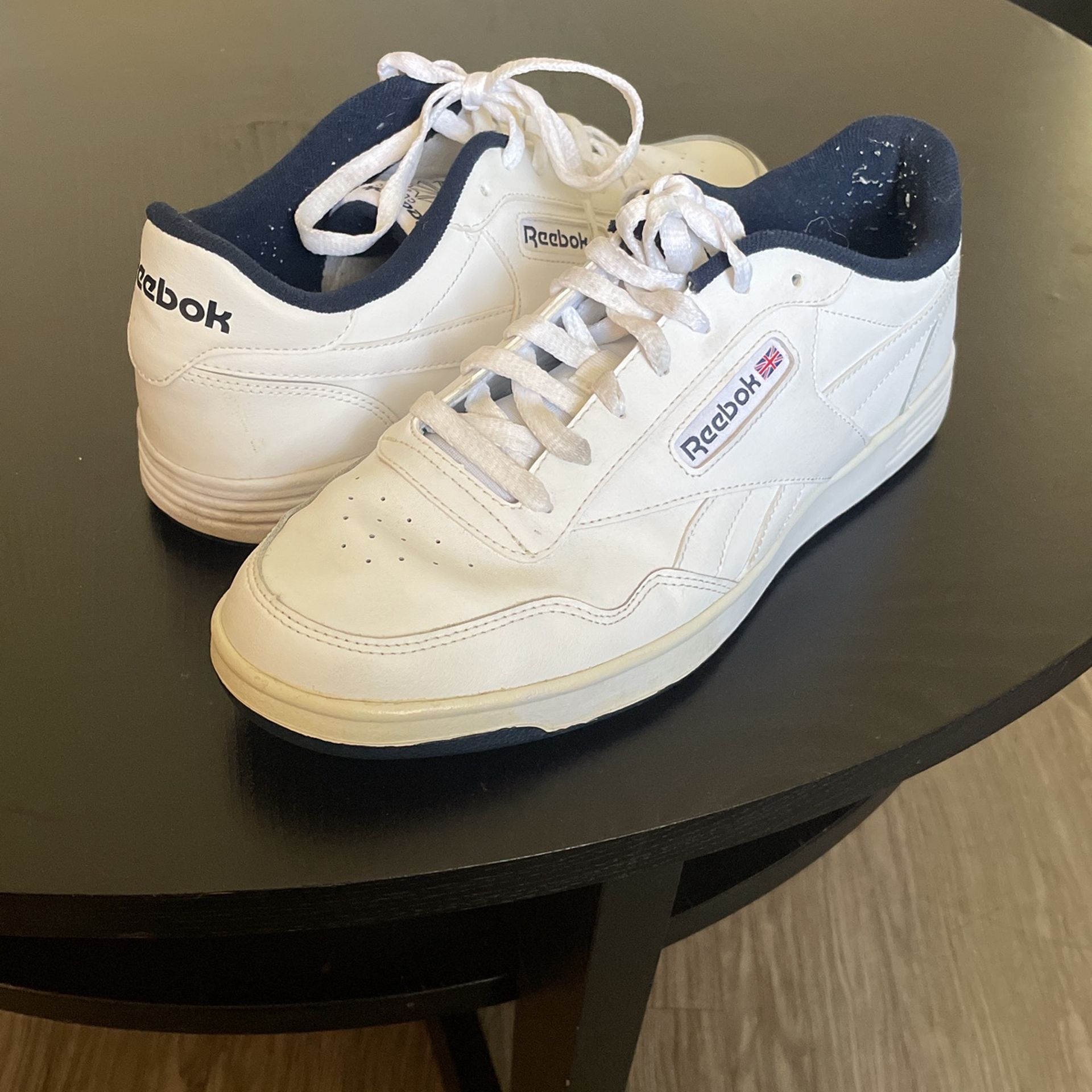 REEBOK SNEAKERS