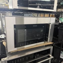Frigidaire Professional Series Microwave Over The Range w/ Air Fry