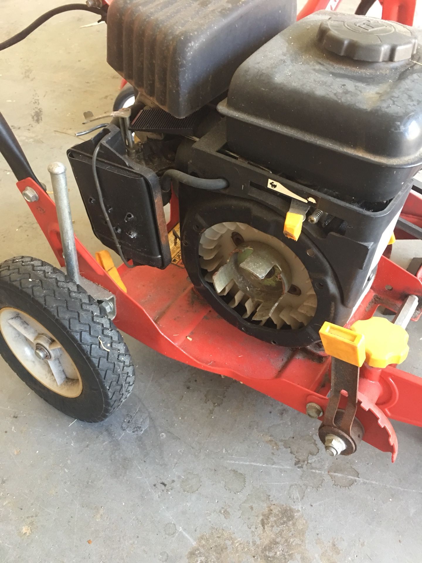 Homelite 9” blade 79cc walk behind gas edger for Sale in Tampa, FL