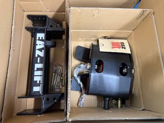 NEW! EAZ LIFT HITCH
