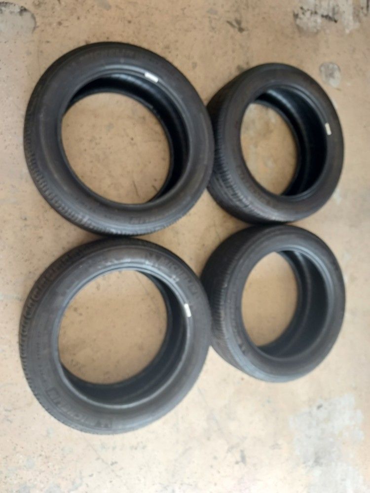 225 50 17 michelin tires set of 4 50% tread left