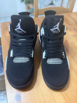 Air Jordan 4 "White Thunder"