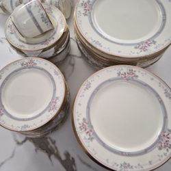 Fine China Dinnerware 