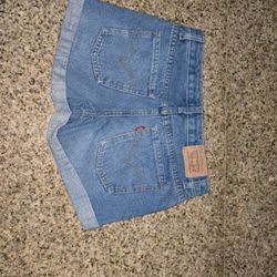 Levis Short