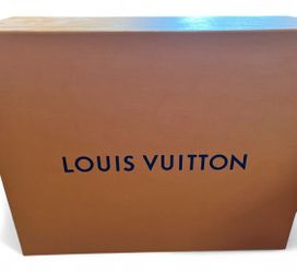 Sophisticated gold packaging with iconic Louis Vuitton logo. Large Size 