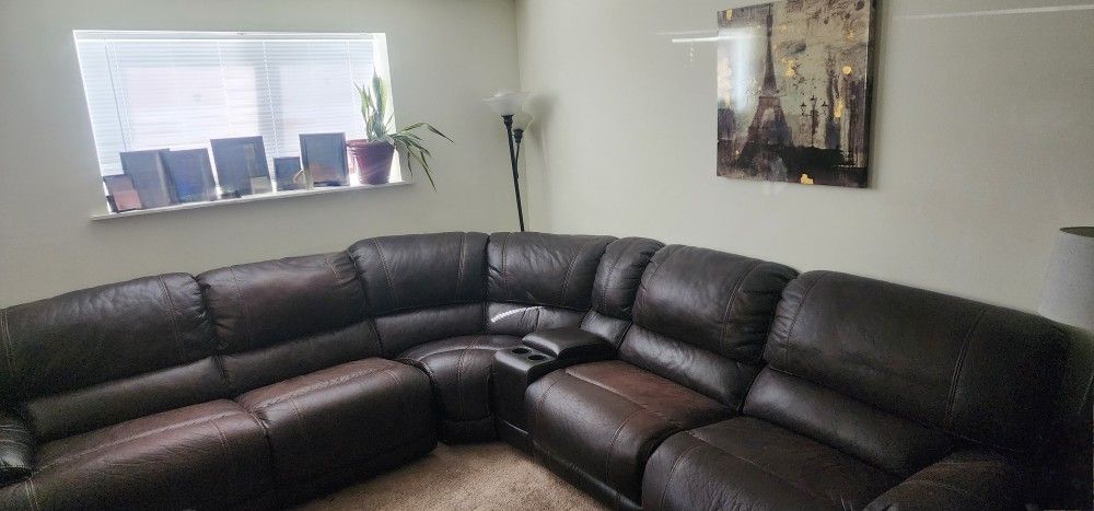 FOR SALE: USED Raymour & Flanigan Denver Power 6-pc. Leather Reclining Sectional