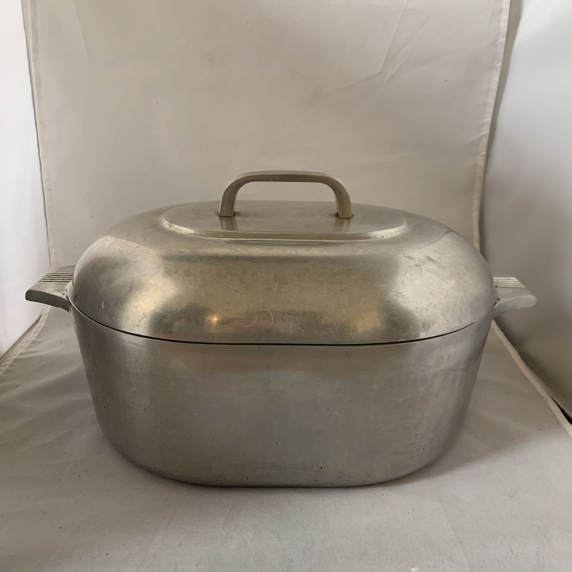 Vintage Wagner Ware Sidney 4265-P Magnalite Dutch Oven Oval Roaster with Lid