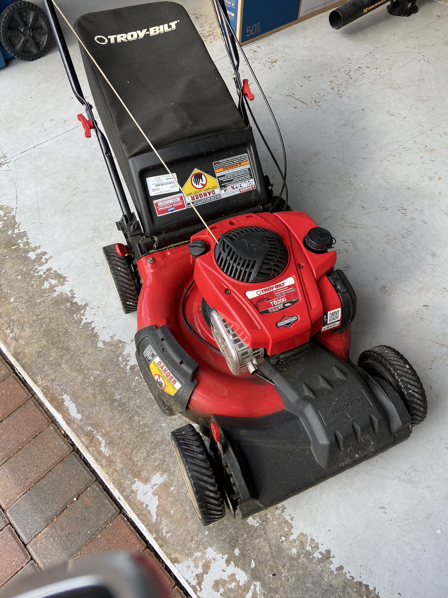 Troy-Bilt TB200 150-cc 21-in Self-propelled Gas Lawn Mower with Briggs ...