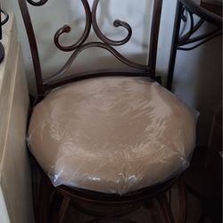 2 Swirling BAR STOOLS IN EXCELLENT CONDITION 