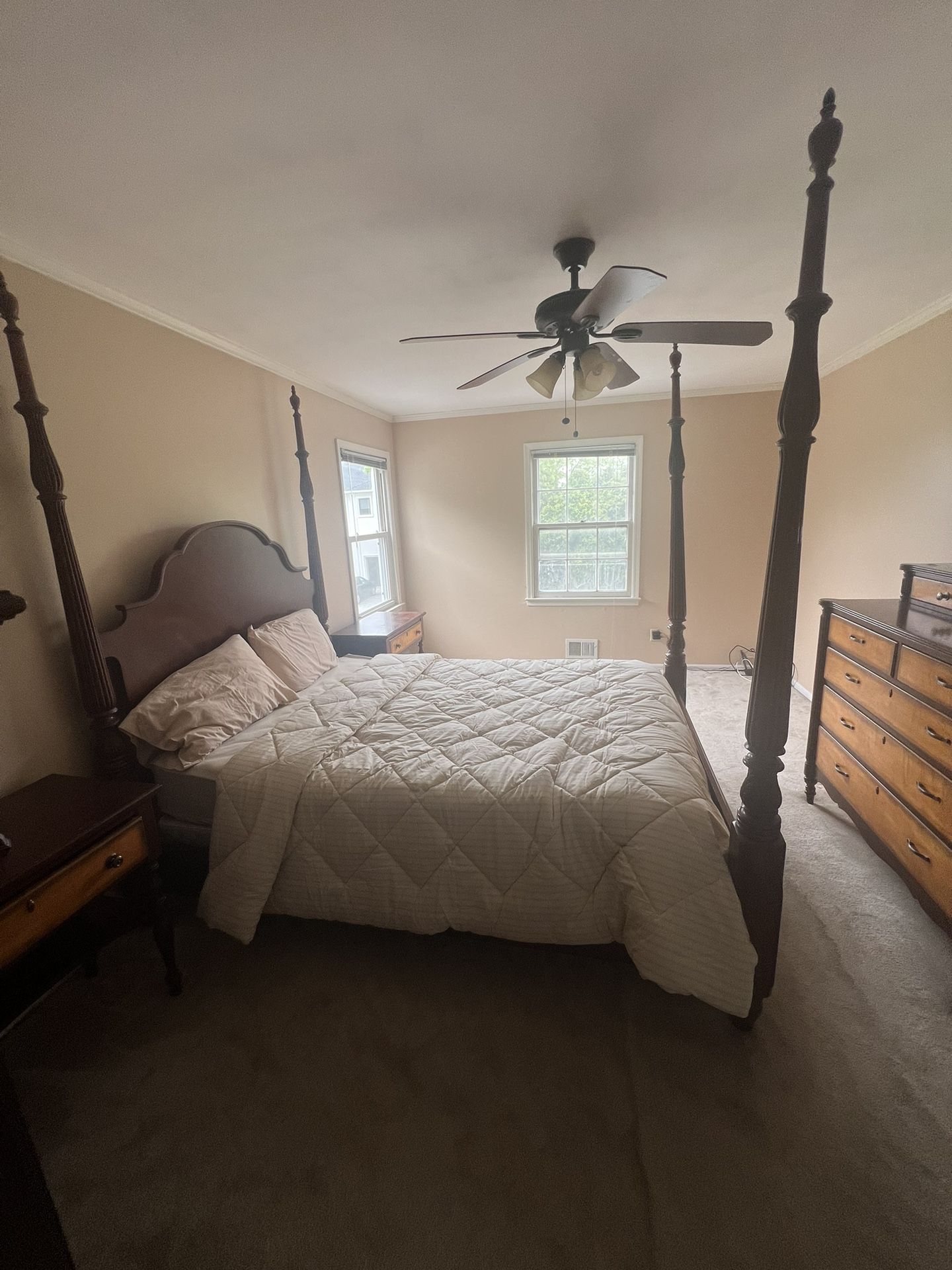 Queen Size Bed, Mattress, Two Side Tables, Mirror, 2 Armours