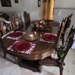 Dinning Table 