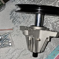 Spindle Assembly W/Bolt For MTD "(contact info removed)5A" "(contact info removed)6A" "(contact info removed)5 285-847"
