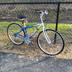 Trek 7200 Ready To Ride 