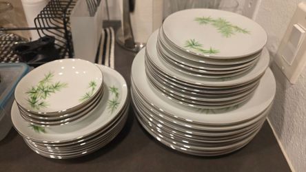 Plates 35 pcs