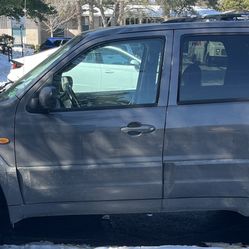 2003 Mazda Tribute