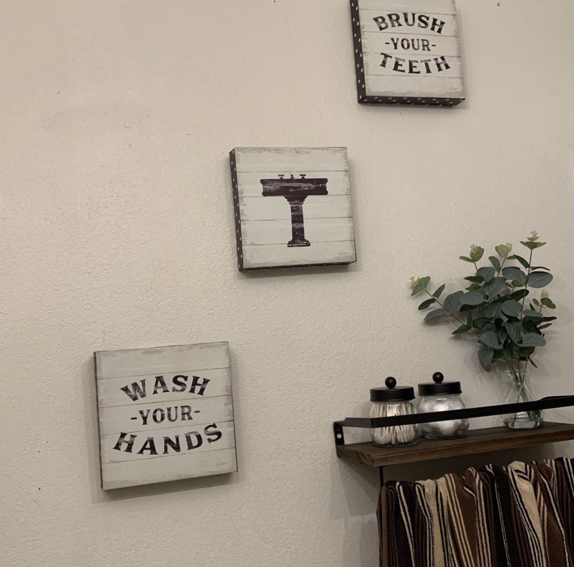 Bathroom Wall Decor