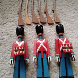 Kay Bojesen Danish Royal grenadier guards Soldiers Wood
