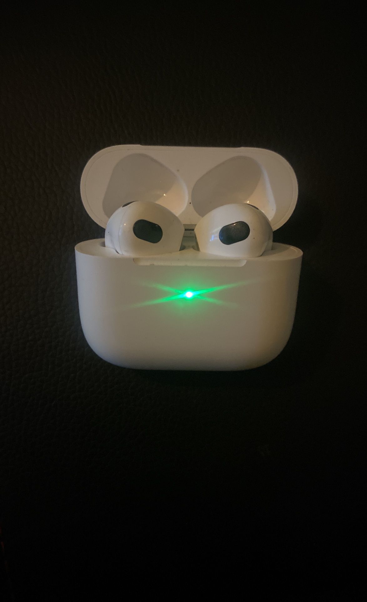 Apple AirPods (3rd Generation) 