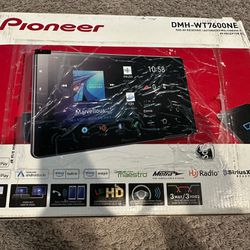 Pioneer DMH-WT7600NEX - New 