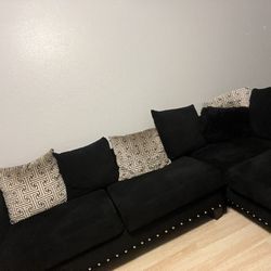 Black Sectional (pick Up Only )