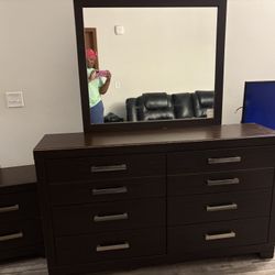 Dark Brown, 6 Drawer Dresser 