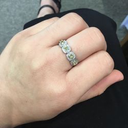 14K Withe Gold Ladies Diamond Ring  Size 7