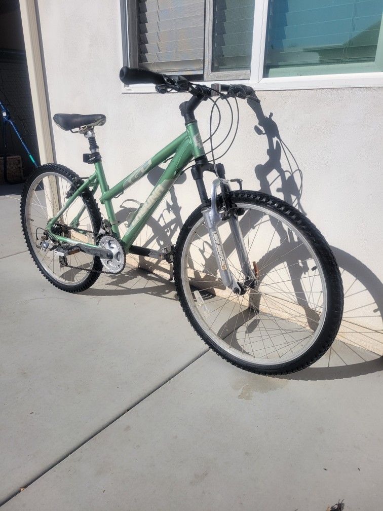 GT Mountain Bike Aluminum