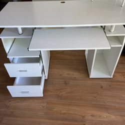 Modern White Work Desk with Drawers & Shelf – Excellent Condition