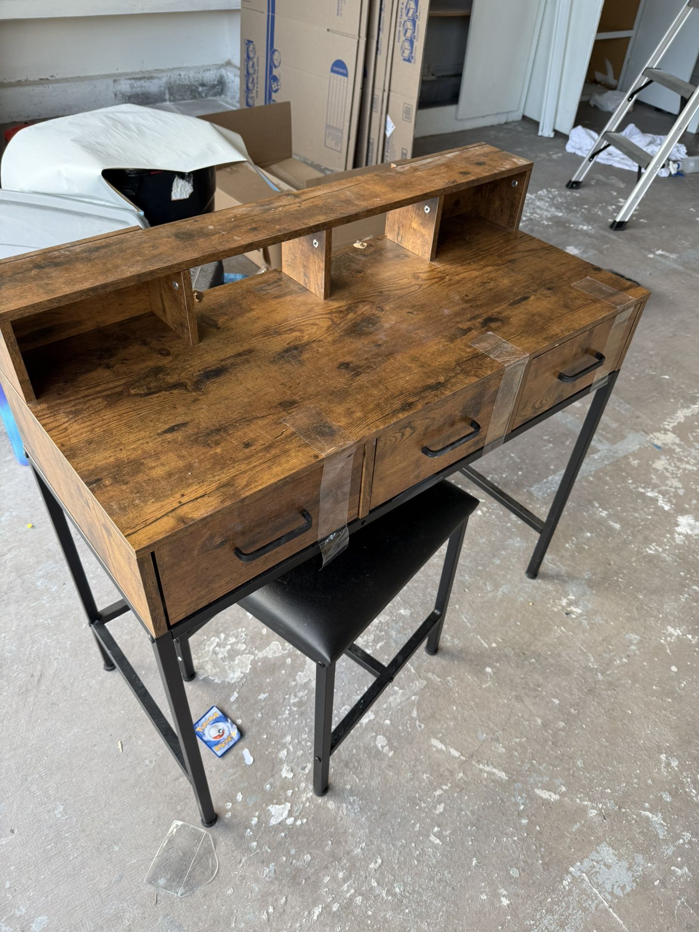Small Makeup Vanity & stool