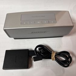 Bose SoundLink Mini Bluetooth Speaker w/ Cradle and Power Adapter