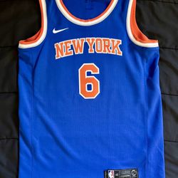 Nike New York Knick Porzingis Size Small