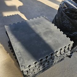 2' X 2' Interlocking Foam Floor Tiles