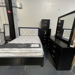 4pc Queen Bedroom Set