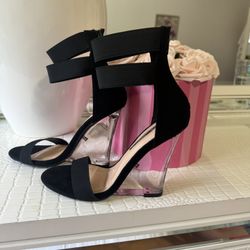 Liliana acrylic platforms, size 6.5 , heel 5” high, new, only they do not have their box.