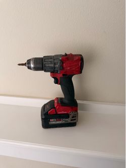 Drill Milwaukee with battery