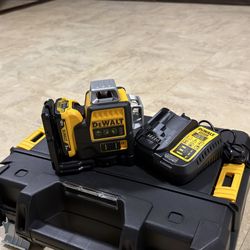 Laser Dewalt 360