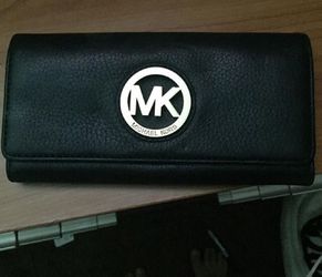 Authentic MK wallet