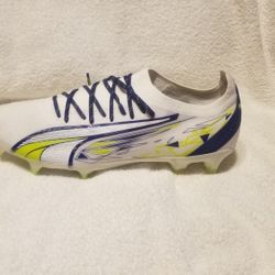 Puma ultra Ultimate Christian Pulisic Size 9.5
