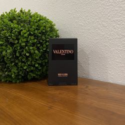 Valentino Born In Roma Coral Fantasy