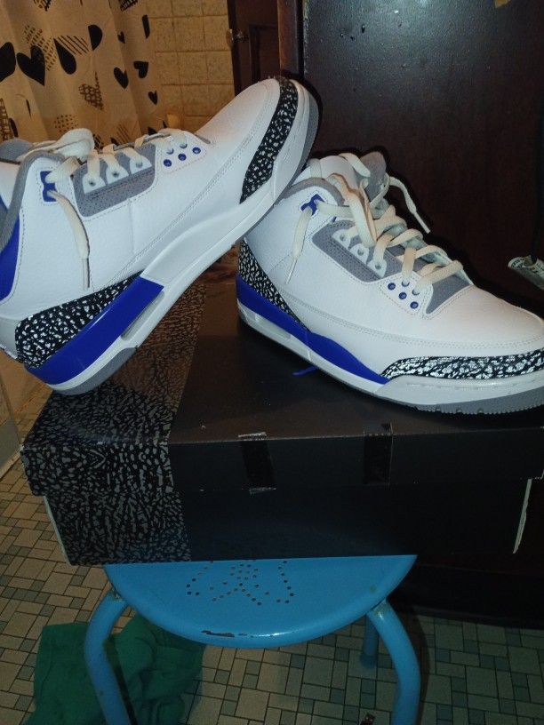 Retro Jordan 3's Racer Blues