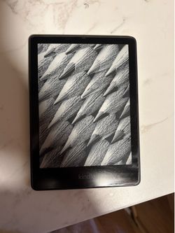 Kindle Paperwhite Signature edition (11th Gen) + Wireless Charger