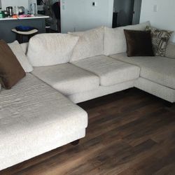 4 Pc Sectional Couch With Ottoman