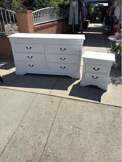 Dresser set