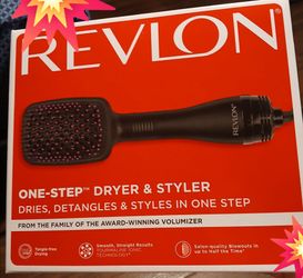 REVLON  ONE STEP DRYER & STYLER