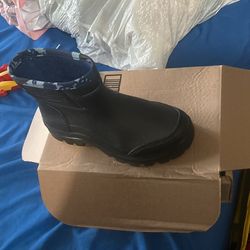 Shoe