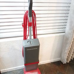 Like New Commercial Vacuum- Electrolux- New $800 - 1st  $350 - Works Perfect - Must See - 