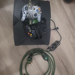 Xbox with classic games installes
